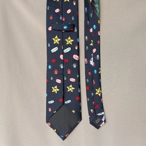 75th Anniversary Air Canada Foundation Christmas Holiday 100% Silk Tie - Picture 3 of 5